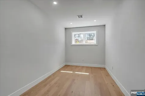 6 Clinton Place Woodcliff Lake NJ 07677