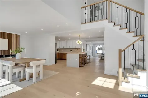 6 Clinton Place Woodcliff Lake NJ 07677