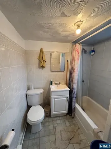 564 River Street Paterson NJ 07524