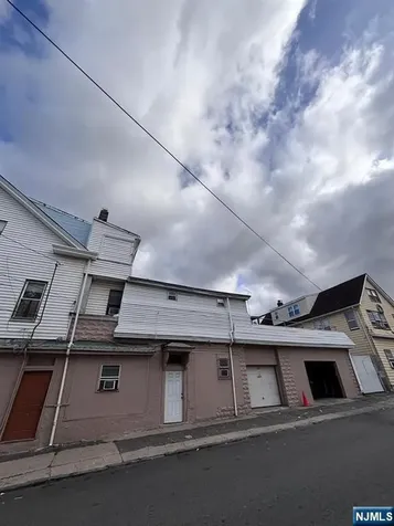 564 River Street Paterson NJ 07524