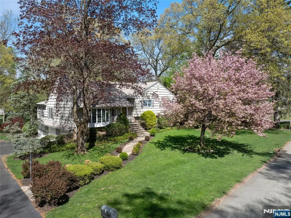 7 Douglas Terrace Woodcliff Lake NJ 07677