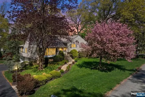 7 Douglas Terrace Woodcliff Lake NJ 07677