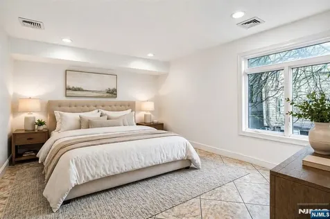 124 68th Street Guttenberg NJ 07093