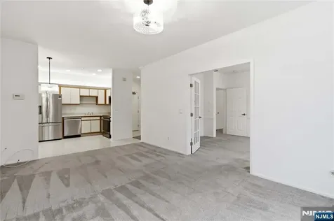 5301 Richmond Road West Milford NJ 07480
