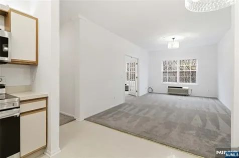 5301 Richmond Road West Milford NJ 07480