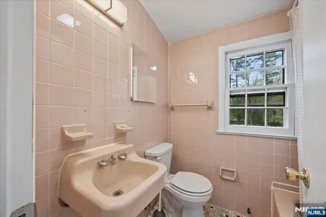 452 Harriot Avenue Harrington Park NJ 07640