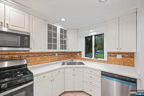 452 Harriot Avenue Harrington Park NJ 07640