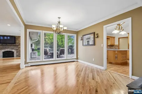 312 Lenox Avenue Pompton Lakes NJ 07442