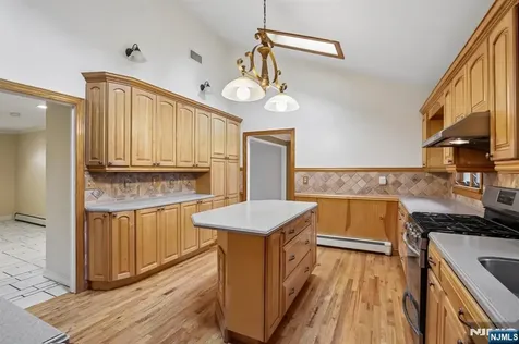 312 Lenox Avenue Pompton Lakes NJ 07442