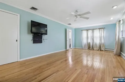 312 Lenox Avenue Pompton Lakes NJ 07442