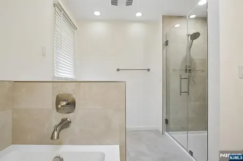 312 Lenox Avenue Pompton Lakes NJ 07442