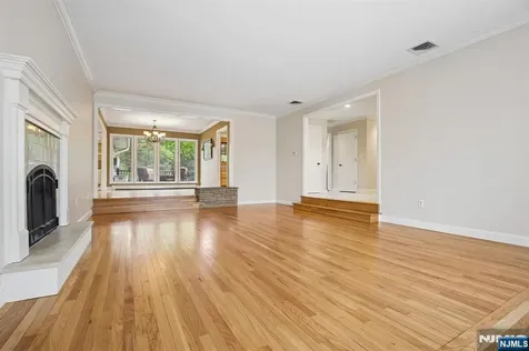 312 Lenox Avenue Pompton Lakes NJ 07442