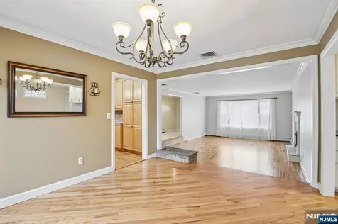 312 Lenox Avenue Pompton Lakes NJ 07442