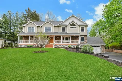 81 Chestnut Street Allendale NJ 07401
