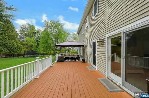 81 Chestnut Street Allendale NJ 07401
