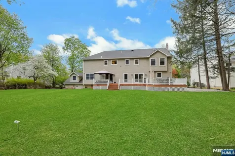 81 Chestnut Street Allendale NJ 07401