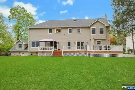 81 Chestnut Street Allendale NJ 07401