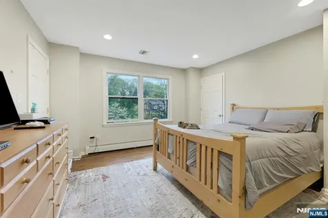 81 Chestnut Street Allendale NJ 07401
