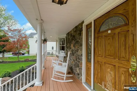 81 Chestnut Street Allendale NJ 07401