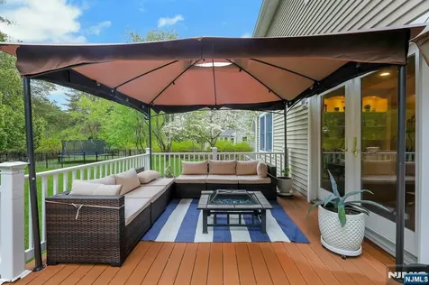 81 Chestnut Street Allendale NJ 07401