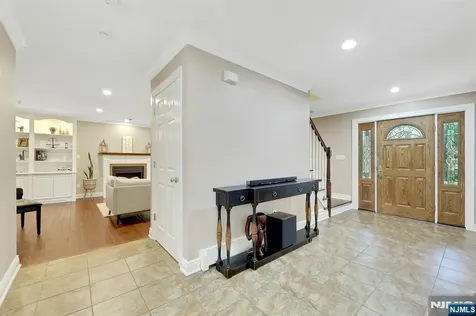 81 Chestnut Street Allendale NJ 07401