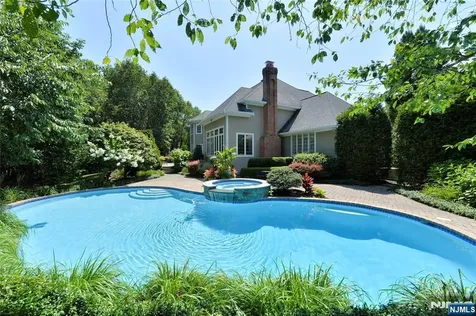 309 Waterview Drive Franklin Lakes NJ 07417