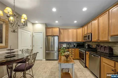3213 Warrens Way Wanaque NJ 07465