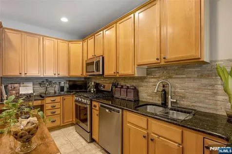 3213 Warrens Way Wanaque NJ 07465