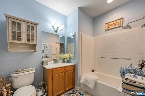 3213 Warrens Way Wanaque NJ 07465