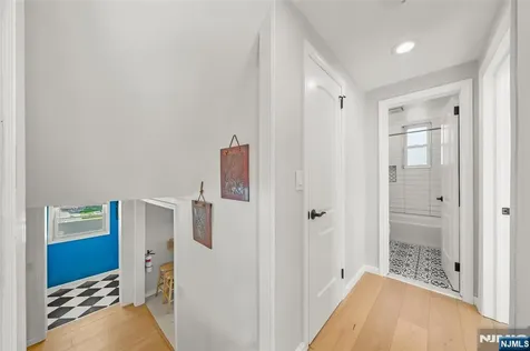51 New Jersey Avenue Bergenfield NJ 07621