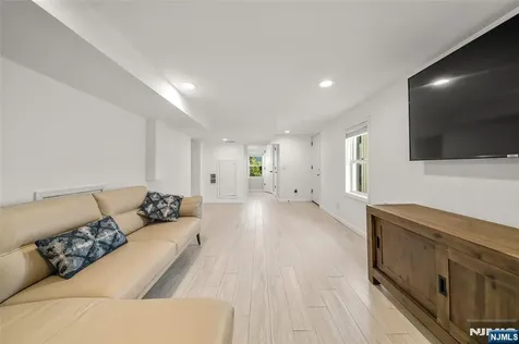 51 New Jersey Avenue Bergenfield NJ 07621