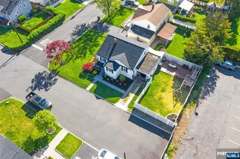 51 New Jersey Avenue Bergenfield NJ 07621