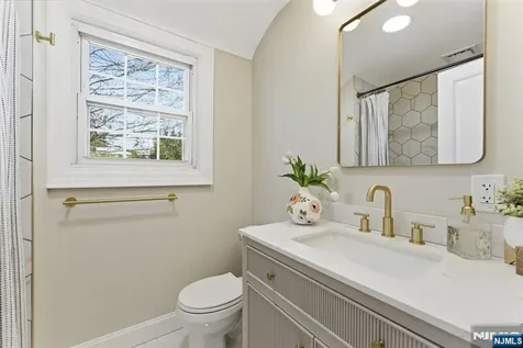 224 Godwin Avenue Wyckoff NJ 07481