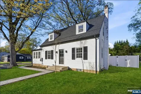 224 Godwin Avenue Wyckoff NJ 07481