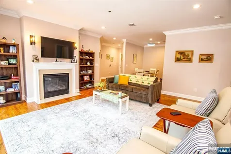 5 Tenakill Park Cresskill NJ 07626