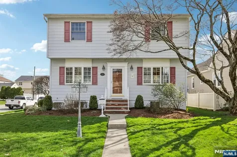 30 Lincoln Place Waldwick NJ 07463