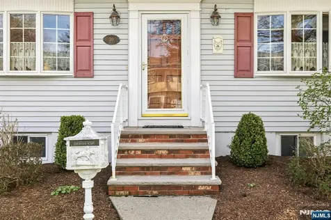 30 Lincoln Place Waldwick NJ 07463