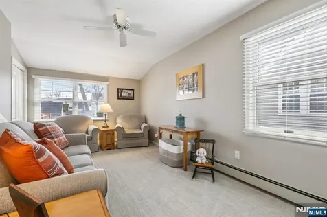 30 Lincoln Place Waldwick NJ 07463