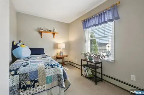 30 Lincoln Place Waldwick NJ 07463