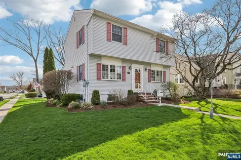 30 Lincoln Place Waldwick NJ 07463