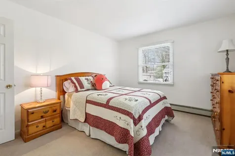 30 Lincoln Place Waldwick NJ 07463