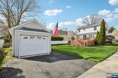 30 Lincoln Place Waldwick NJ 07463