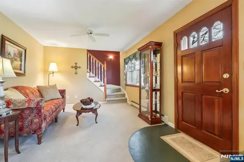 30 Lincoln Place Waldwick NJ 07463