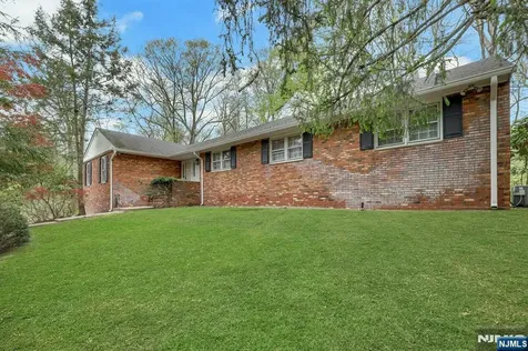 1138 High Mountain Road Franklin Lakes NJ 07417