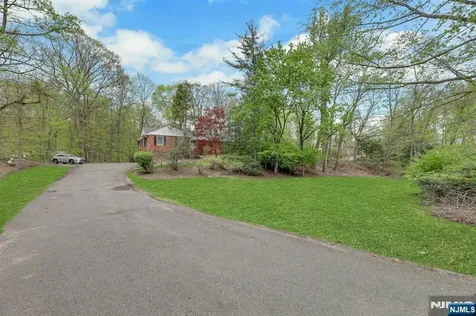1138 High Mountain Road Franklin Lakes NJ 07417