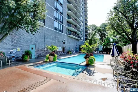 770 Anderson Avenue Cliffside Park NJ 07010