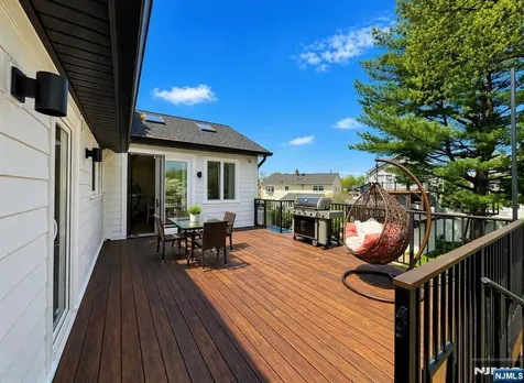 157 Atkins Terrace East Rutherford NJ 07073