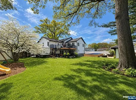 157 Atkins Terrace East Rutherford NJ 07073