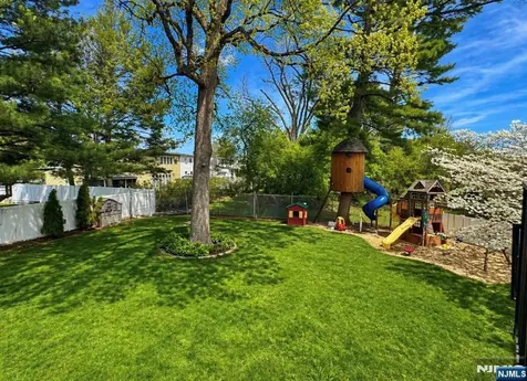 157 Atkins Terrace East Rutherford NJ 07073