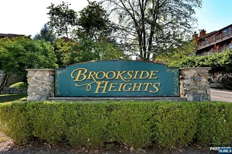 3 Brookside Heights Wanaque NJ 07465